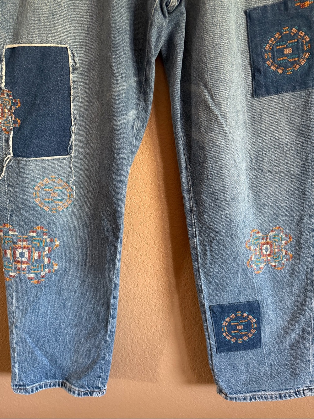 Lucky Brand Blue Embroidered Patchwork Boyfriend Jeans Size 14/32R - Picture 4 of 11